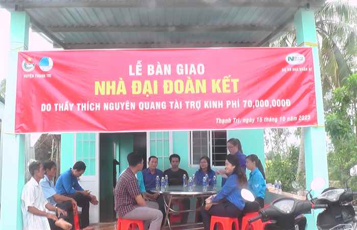 Thạnh Trị: Bàn giao nhà Đại đoàn kết